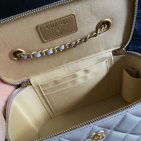 Chanel pearl crush vanity bag new in box authenticity guaranteed - Picture 4 of 5